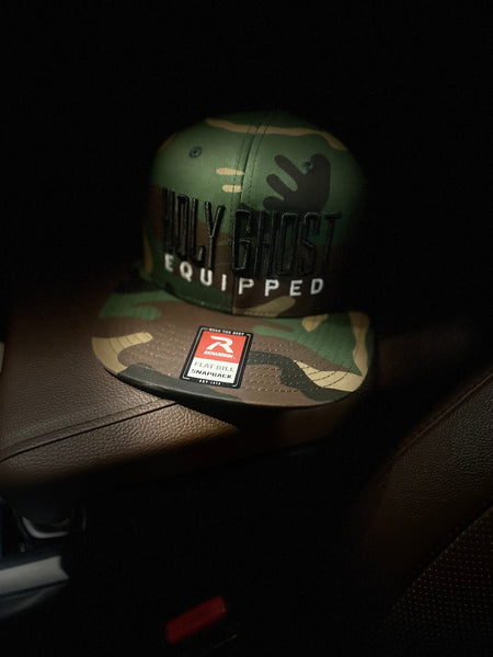 Richardson 511 Flatbill, Camo , front black snapback Holy Ghost equipped ￼